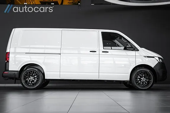 Volkswagen Transporter 2022 photo 2
