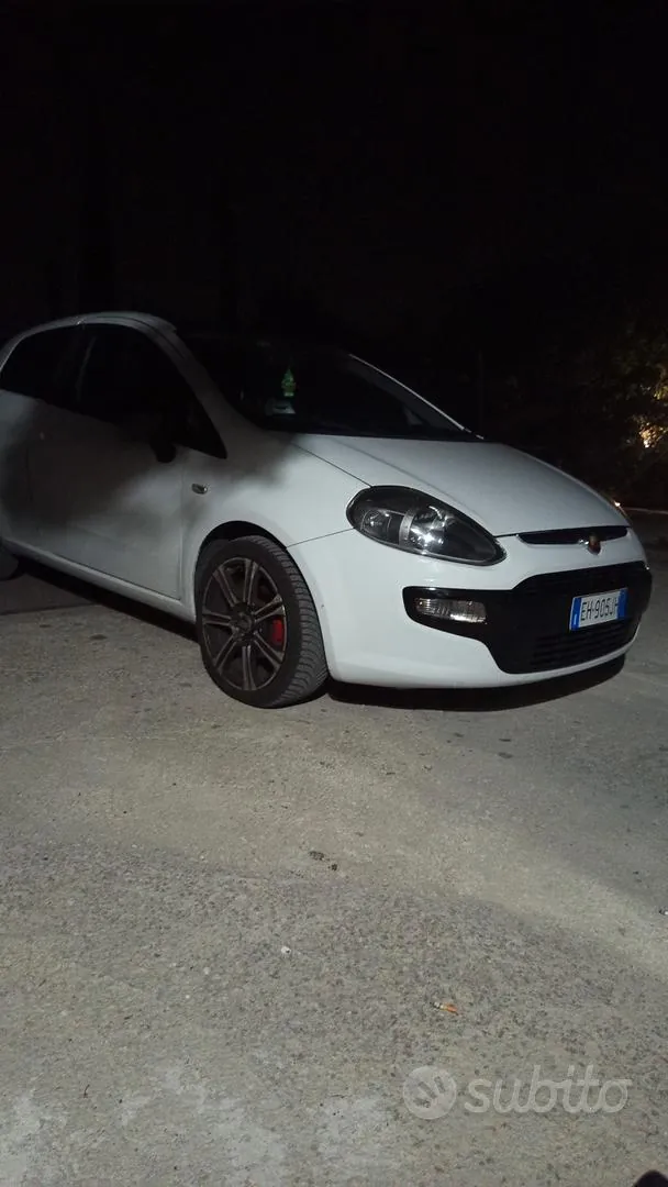 Fiat Punto 2011 photo 5