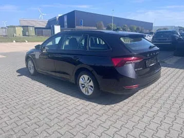 Skoda Octavia 2021 photo 2