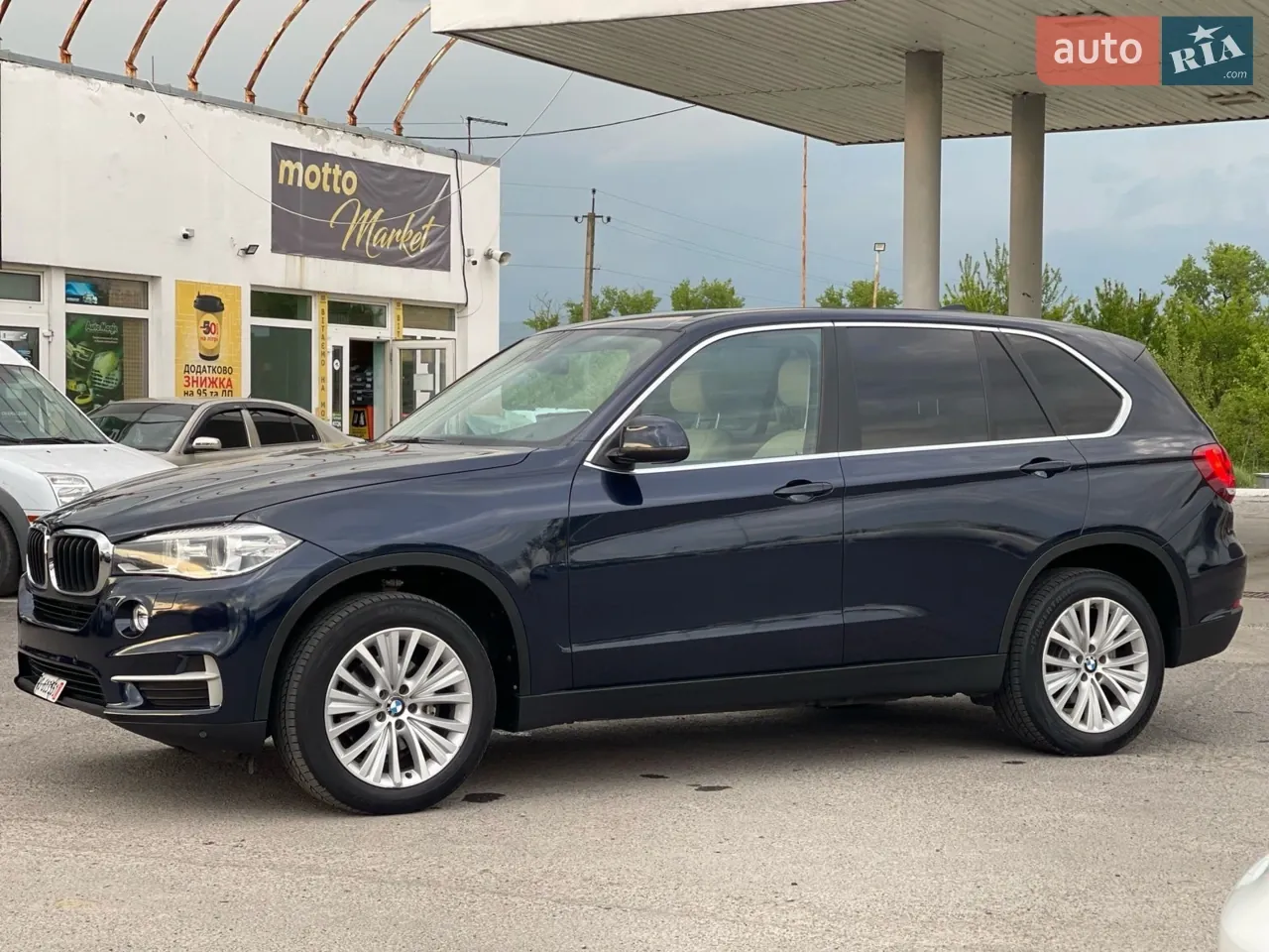 BMW X5 2015 photo 2