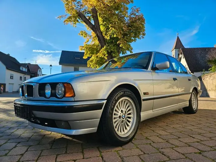 BMW 525I