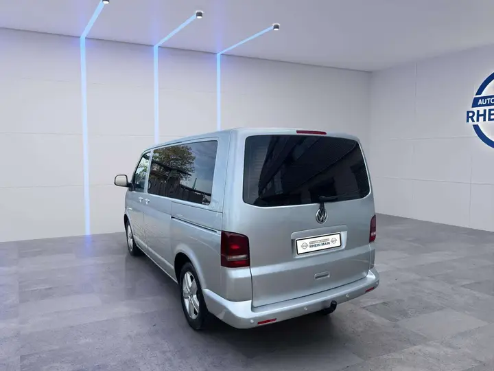 Volkswagen T5 Multivan 2010 photo 4