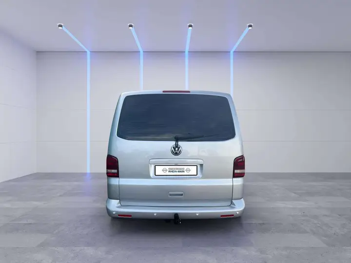 Volkswagen T5 Multivan 2010 photo 5