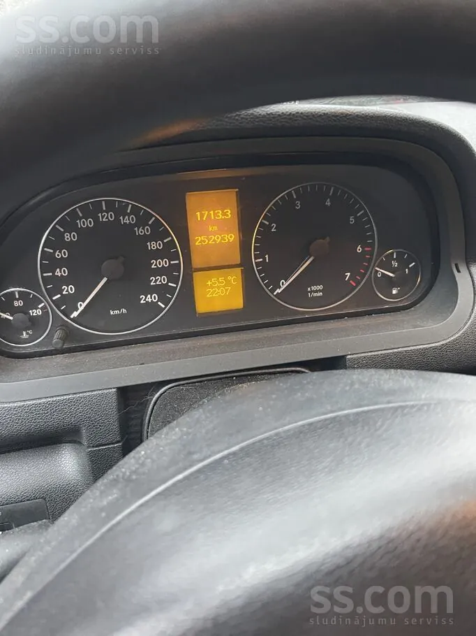 Mercedes-Benz A150 2005 photo 3
