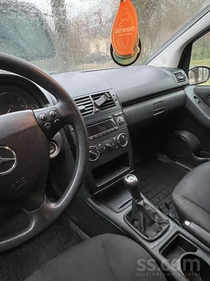 Mercedes-Benz A150 2005 photo 2