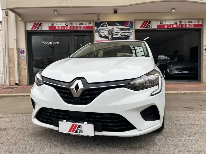 Renault Clio 2023 photo 2