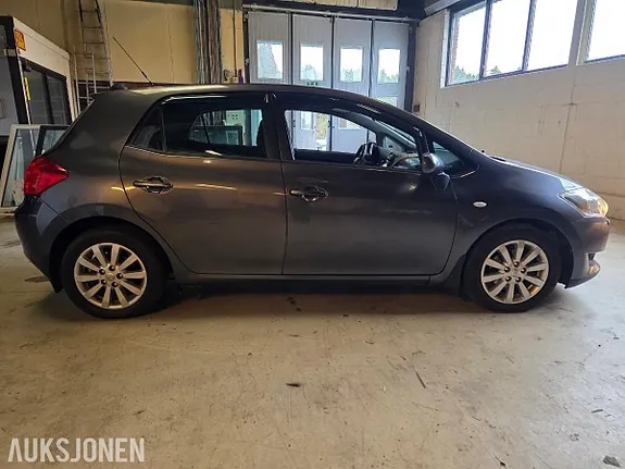 Toyota Auris 2008 photo 4