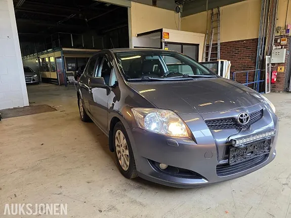Toyota Auris 2008 photo 3