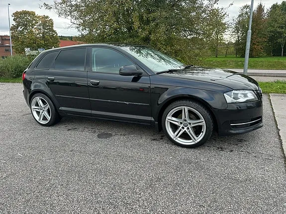 Audi A3 2013 photo 2