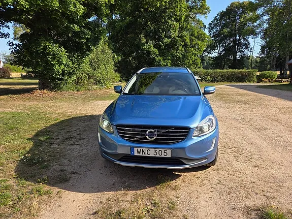Volvo Xc60 2017 photo 2