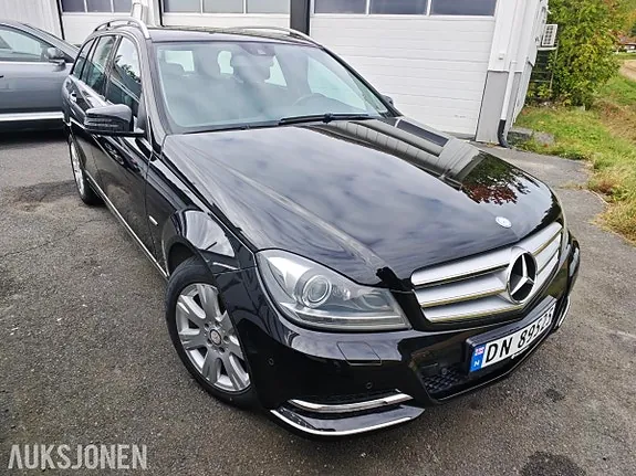 Mercedes-Benz C-Class 2012 photo 3