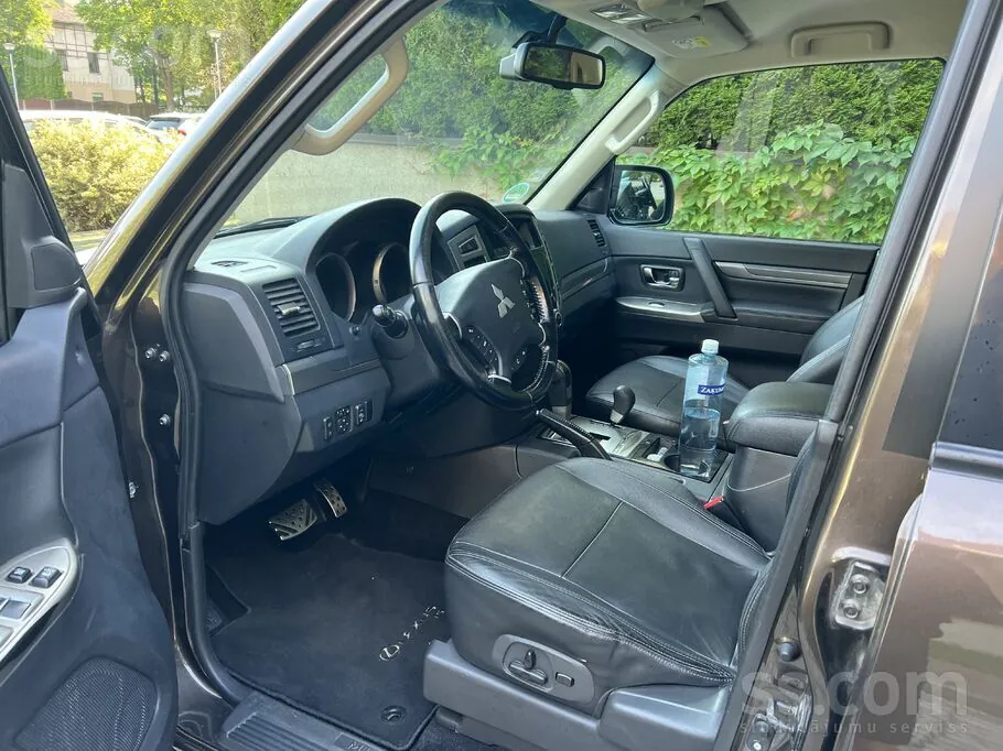 Mitsubishi Pajero 2018 photo 4