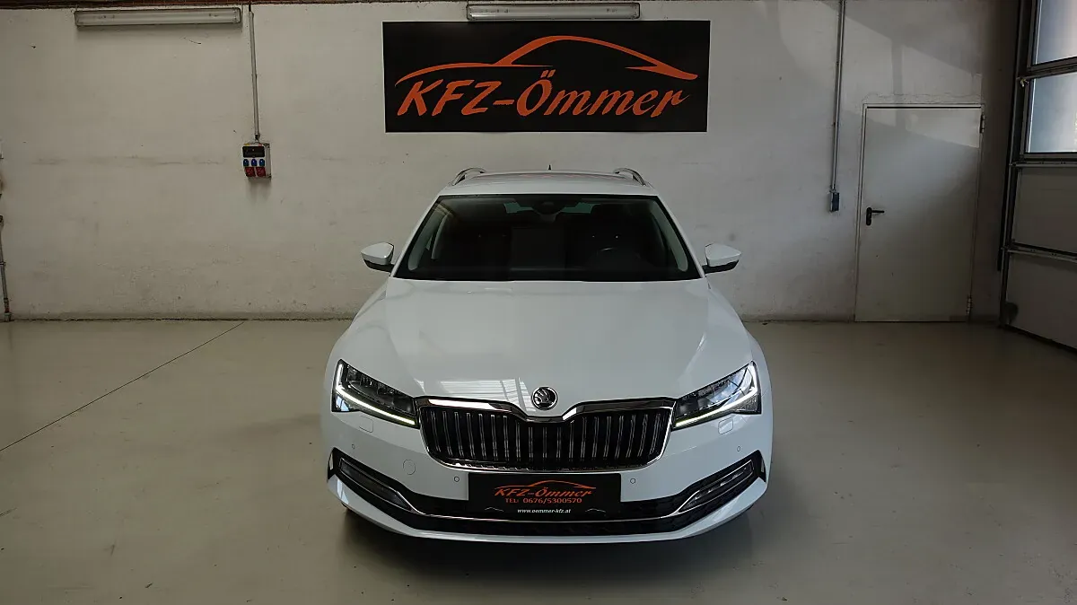 Skoda Superb 2023 photo 3