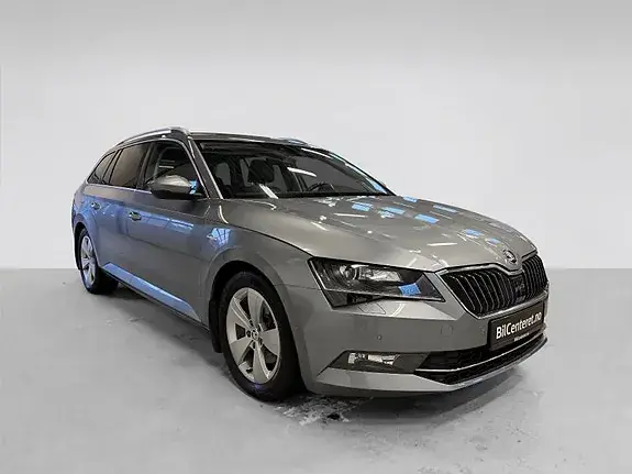 Skoda Superb 2018 photo 3