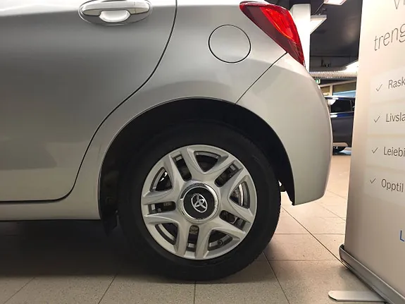 Toyota Yaris 2016 photo 5