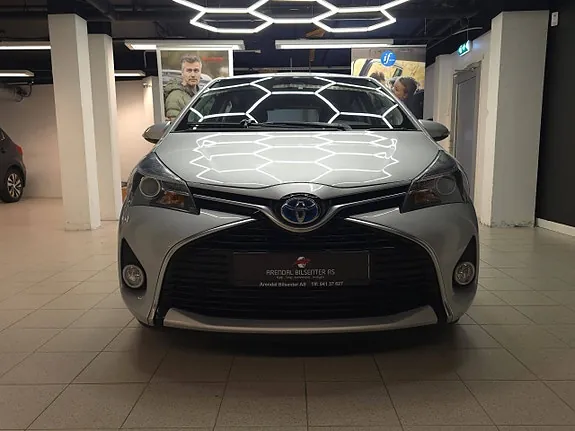 Toyota Yaris 2016 photo 2