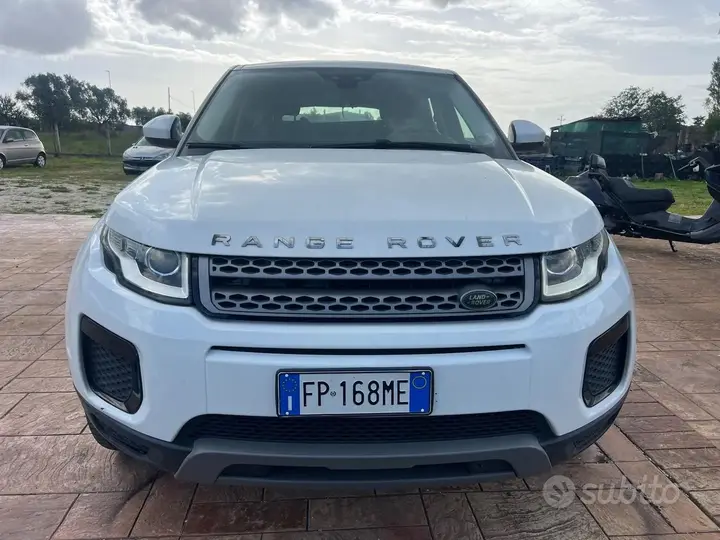 Land Rover Range Rover Evoque 2018 photo 2