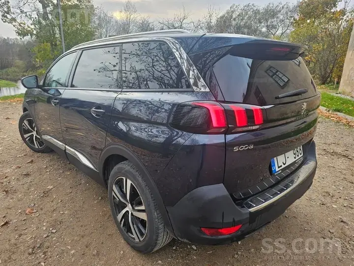 Peugeot 5008 2018 photo 3