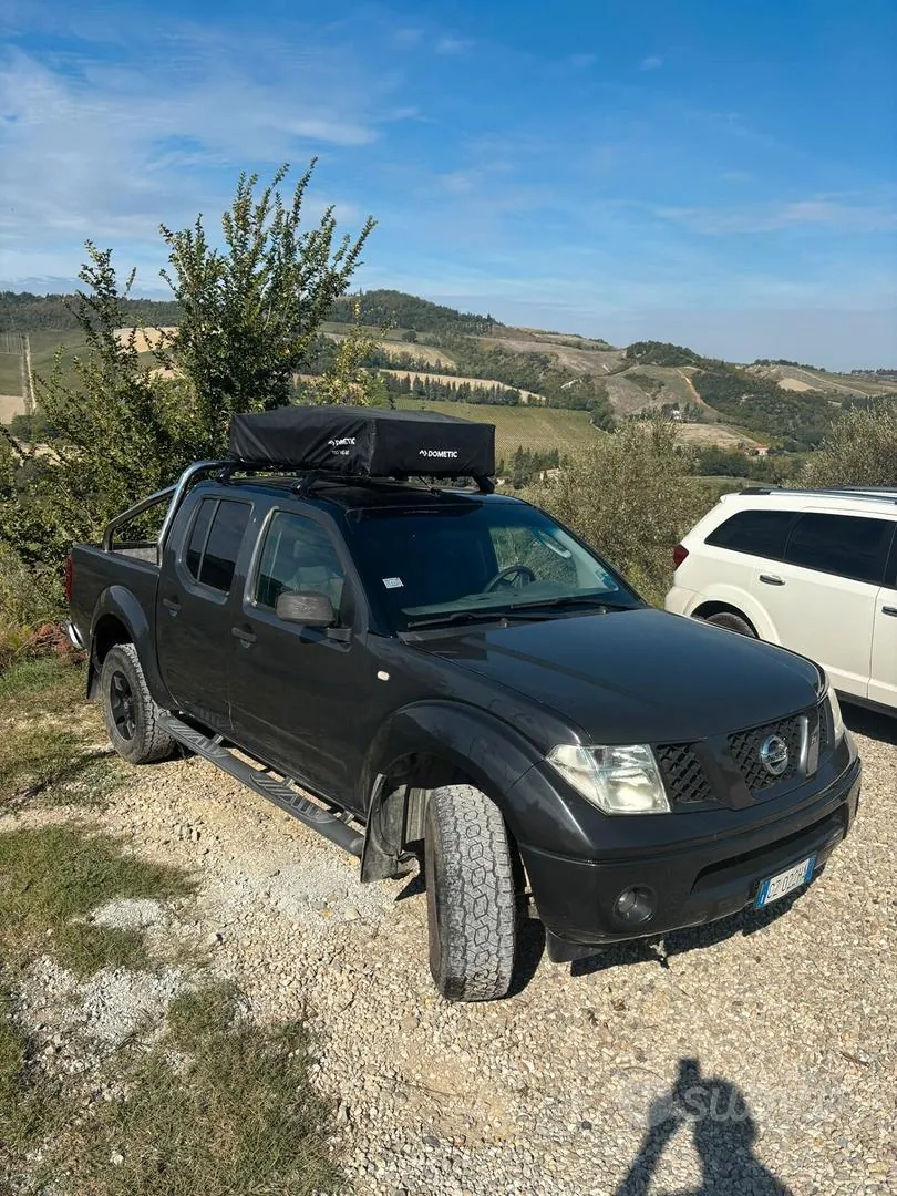 Nissan Navara 2005 photo 2