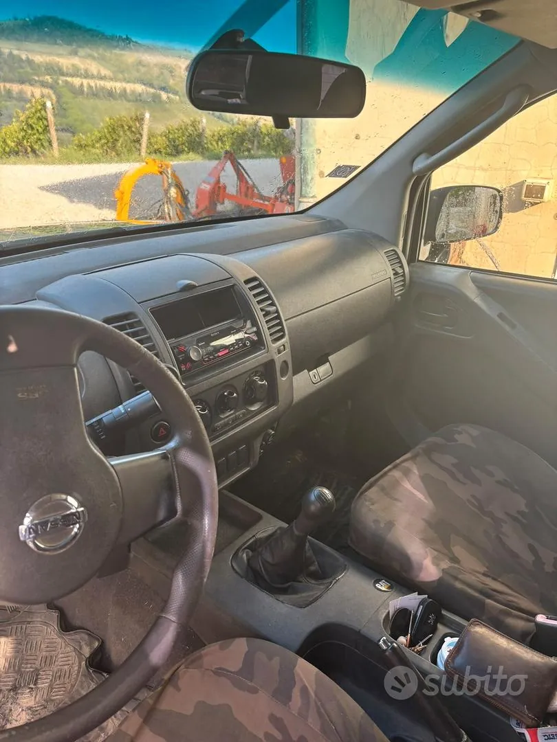 Nissan Navara 2005 photo 5