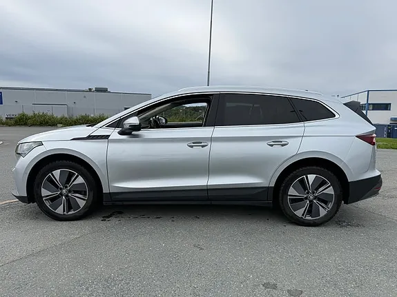 Skoda Enyaq 2022 photo 2