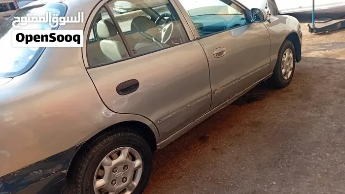 Hyundai Accent 2001 photo 2