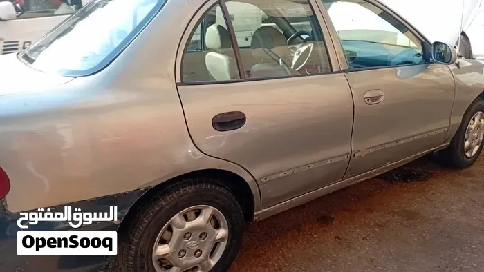 Hyundai Accent 2001 photo 4