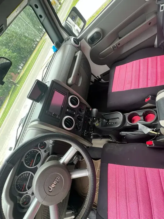 Jeep Wrangler Unlimited 2010 photo 3