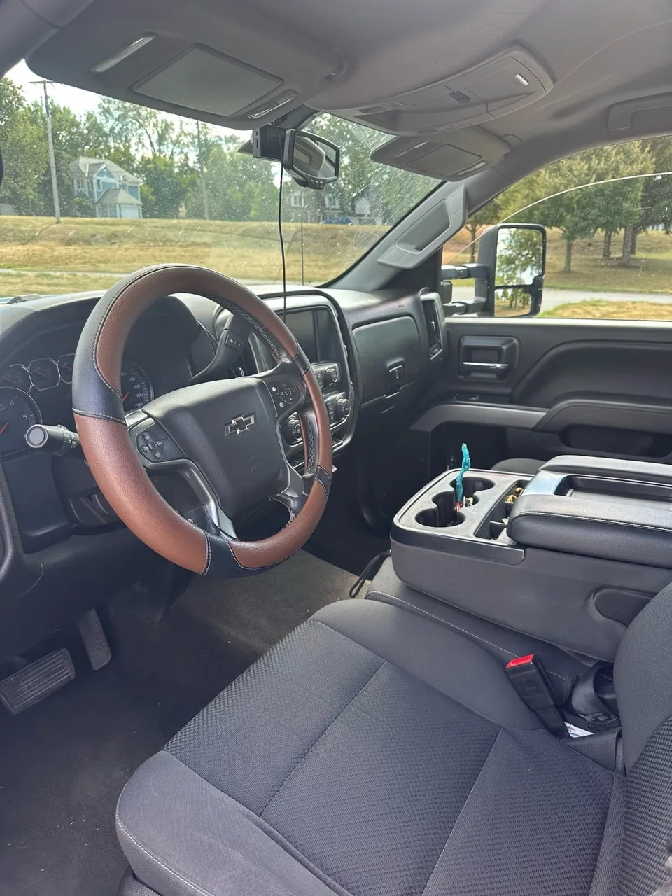 Chevrolet Silverado 2500Hd 2018 photo 3