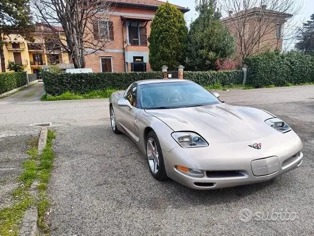 Chevrolet Corvette 2002 photo 2