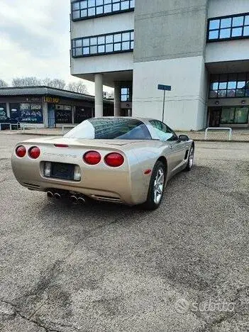 Chevrolet Corvette 2002 photo 3