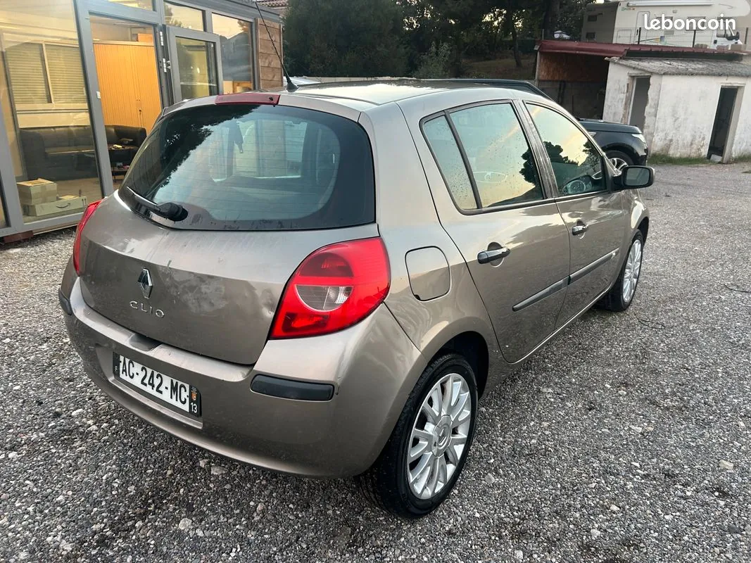 Renault Clio 2008 photo 3