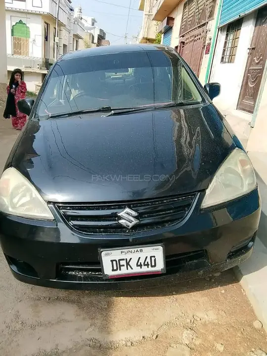 Suzuki Liana