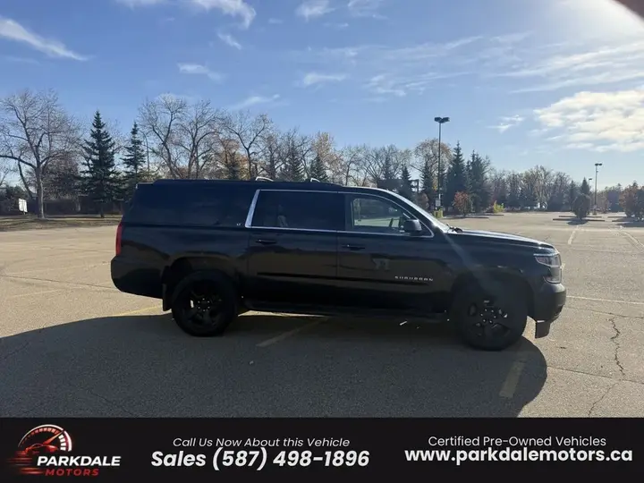 Chevrolet Suburban 2017 photo 4