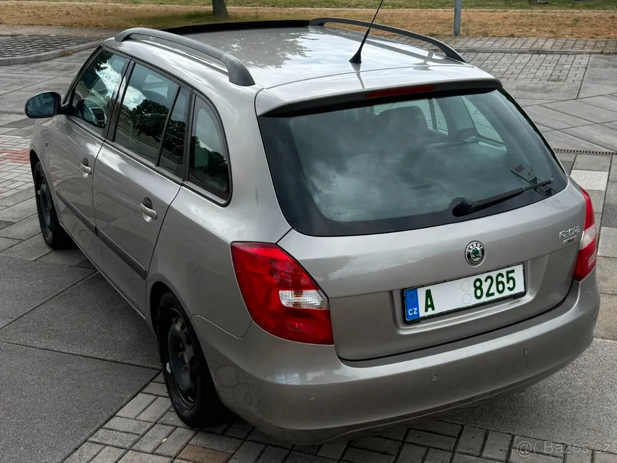 Skoda Fabia photo 3