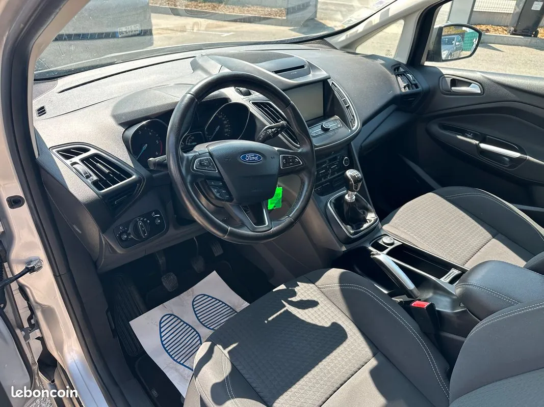 Ford Grand C-Max 2015 photo 4