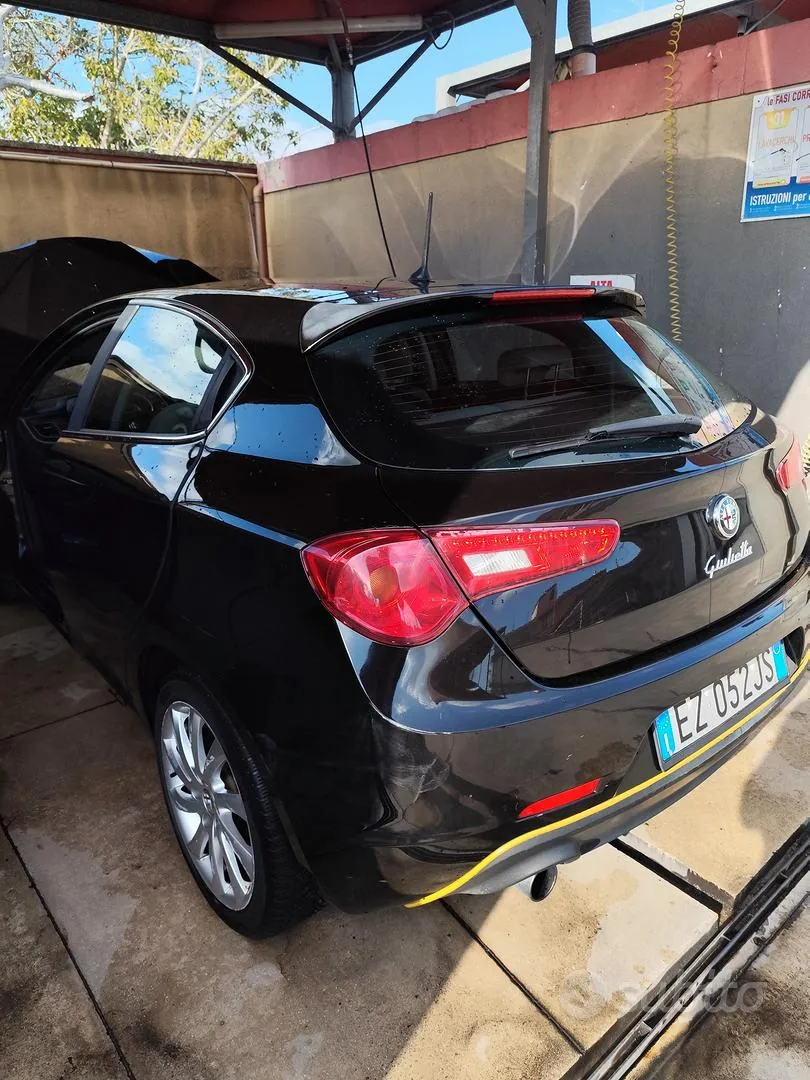 Alfa Romeo Giulietta 2015 photo 4
