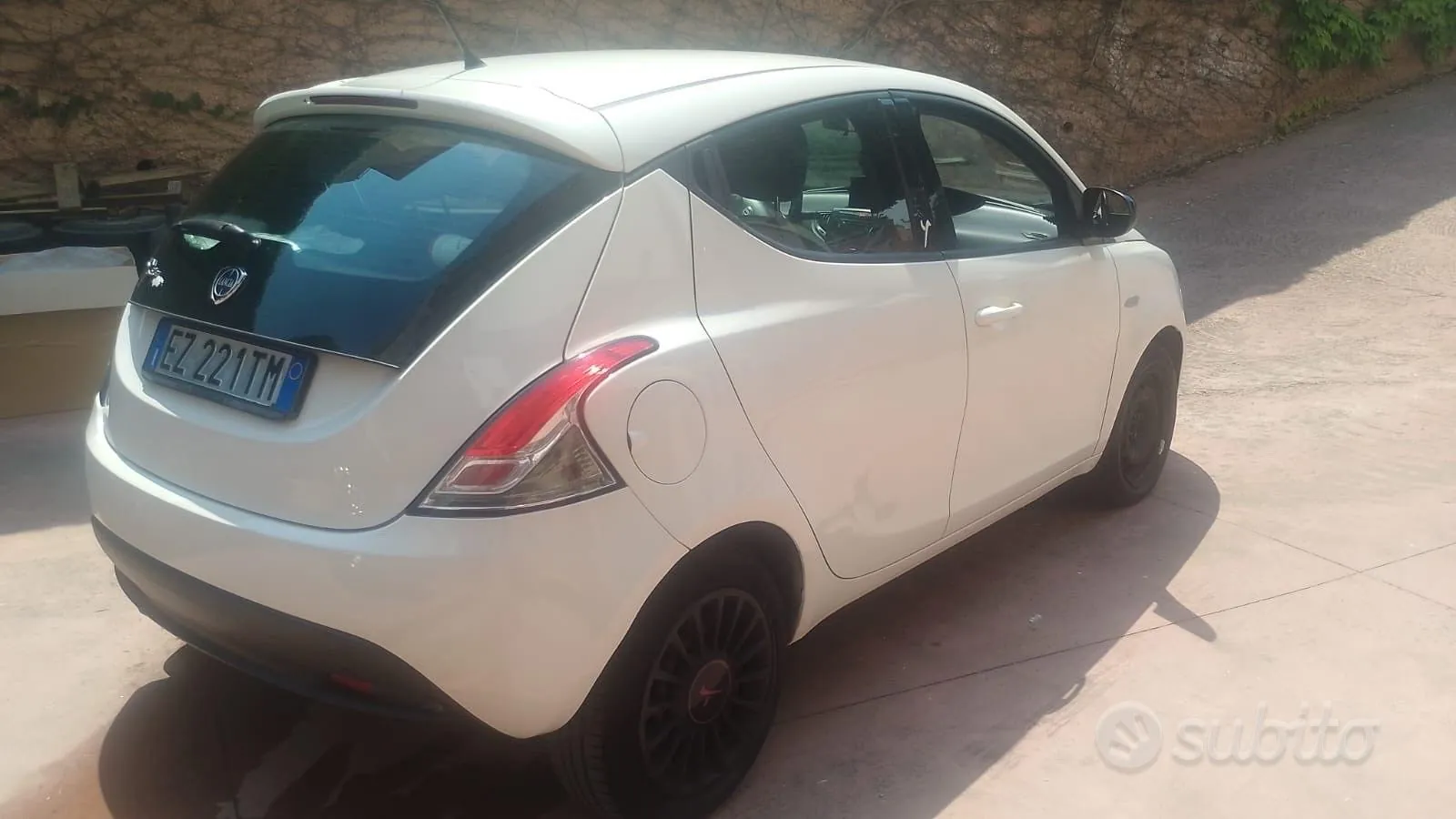 Lancia Ypsilon 2015 photo 3