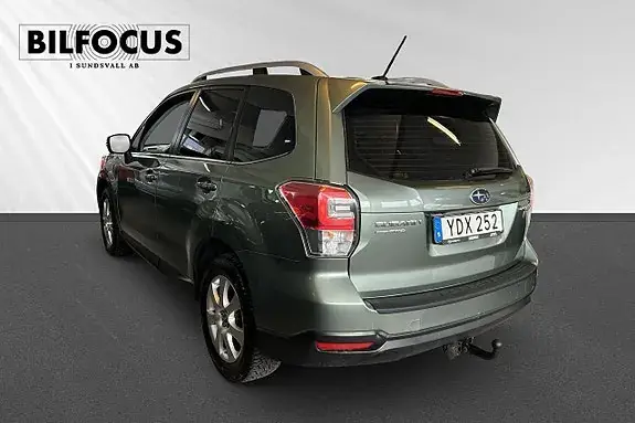 Subaru Forester 2016 photo 2