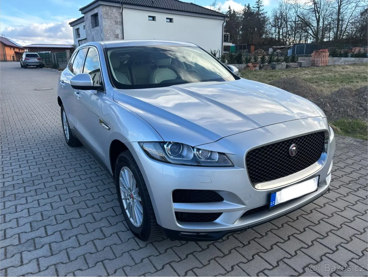 Jaguar F-Pace