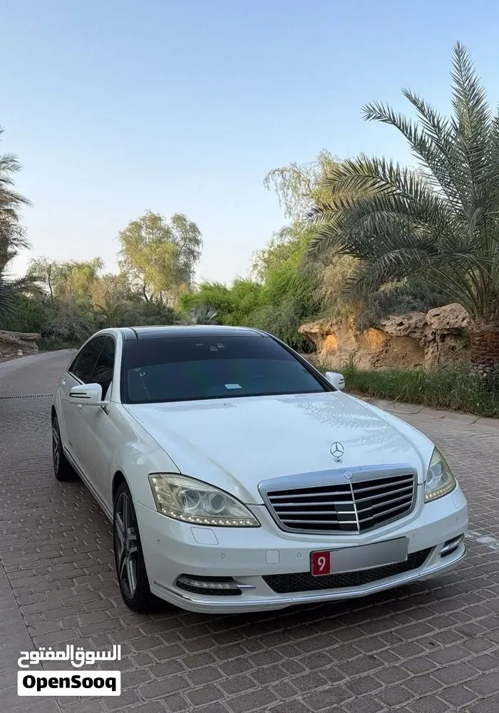 Mercedes-Benz S-Class 2010 photo 2