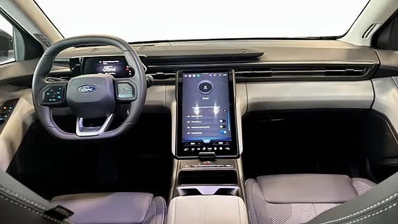Ford Explorer 2026 photo 4