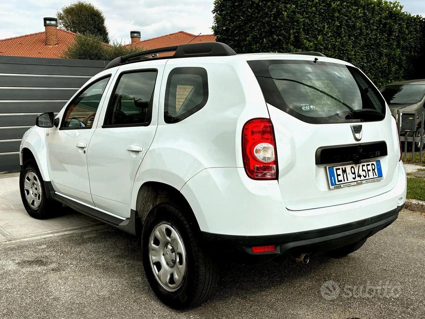 Dacia Duster 2012 photo 3