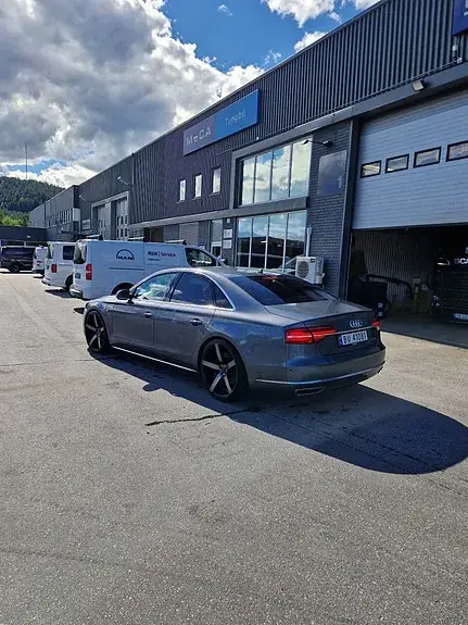 Audi A8 2015 photo 3