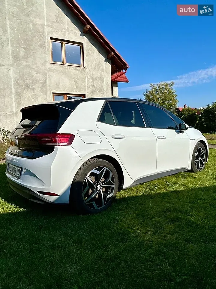 Volkswagen Id.3 2022 photo 2