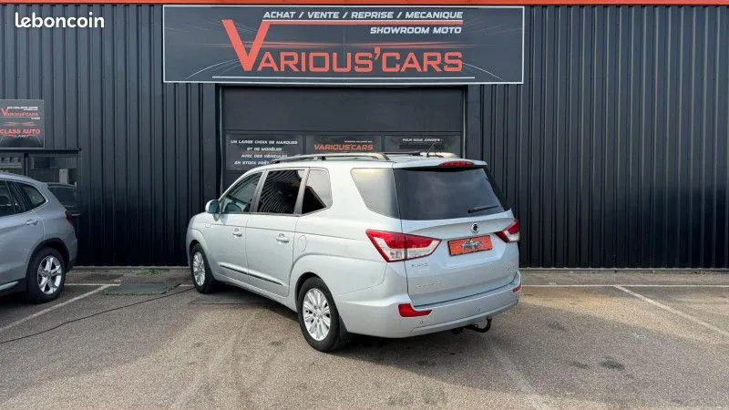 KG Mobility Rodius 2015 photo 2