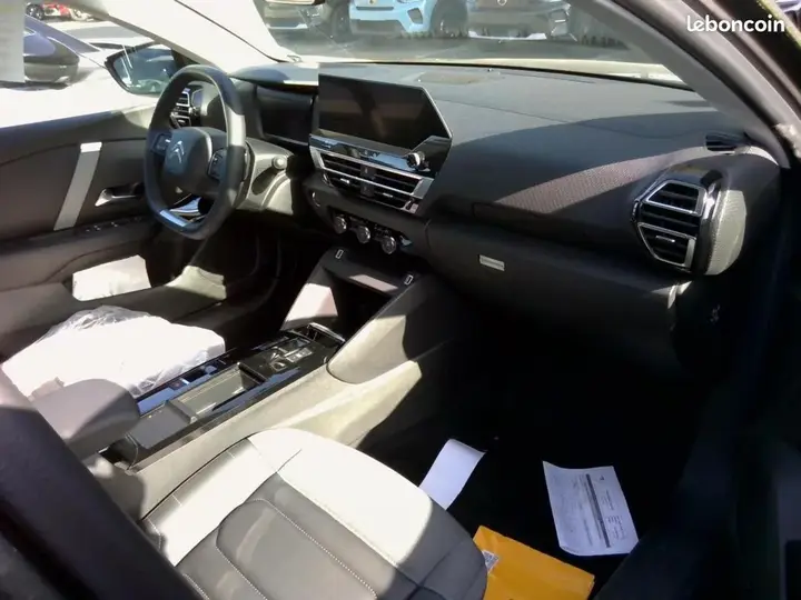 Citroen C4 2023 photo 3