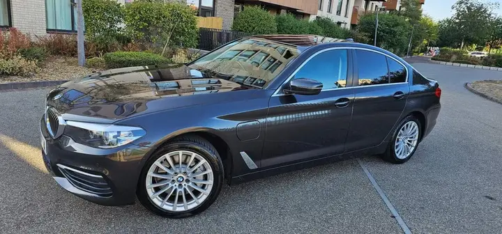 BMW 5 Series 2020 photo 2