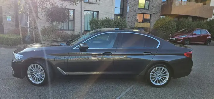 BMW 5 Series 2020 photo 3