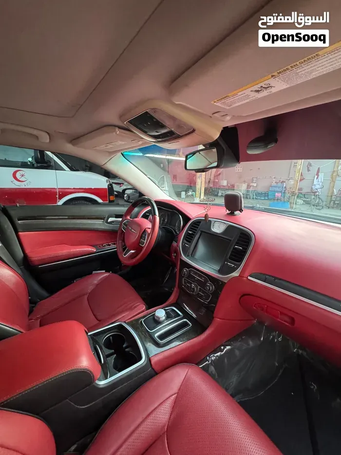 Chrysler 300 2017 photo 2